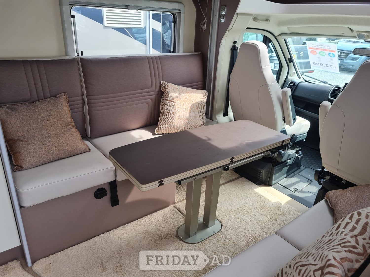 [2 berth ]Burstner Lyseo Harmony 684 G