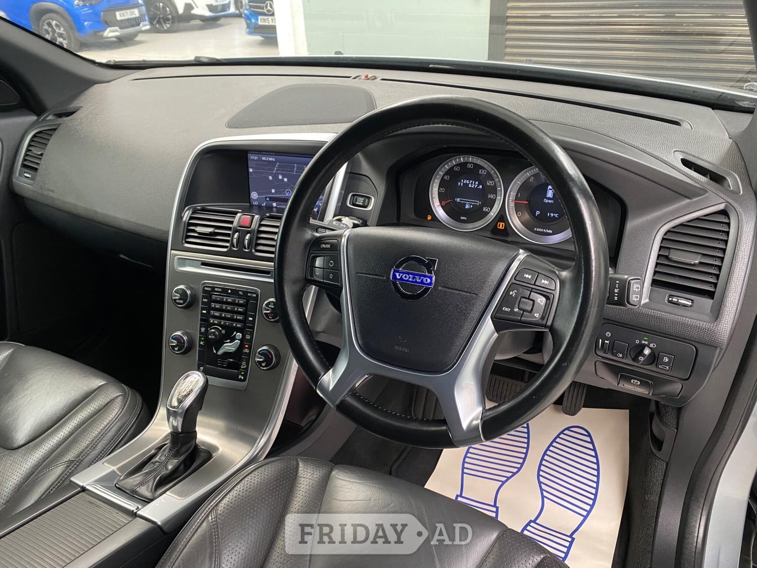 [ berth ]Volvo XC60