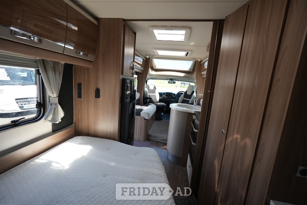 [4 berth ]Swift Bolero 722