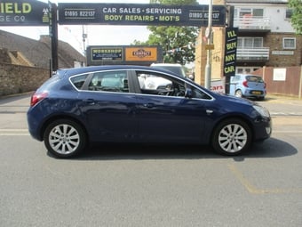 Vauxhall Astra 2012