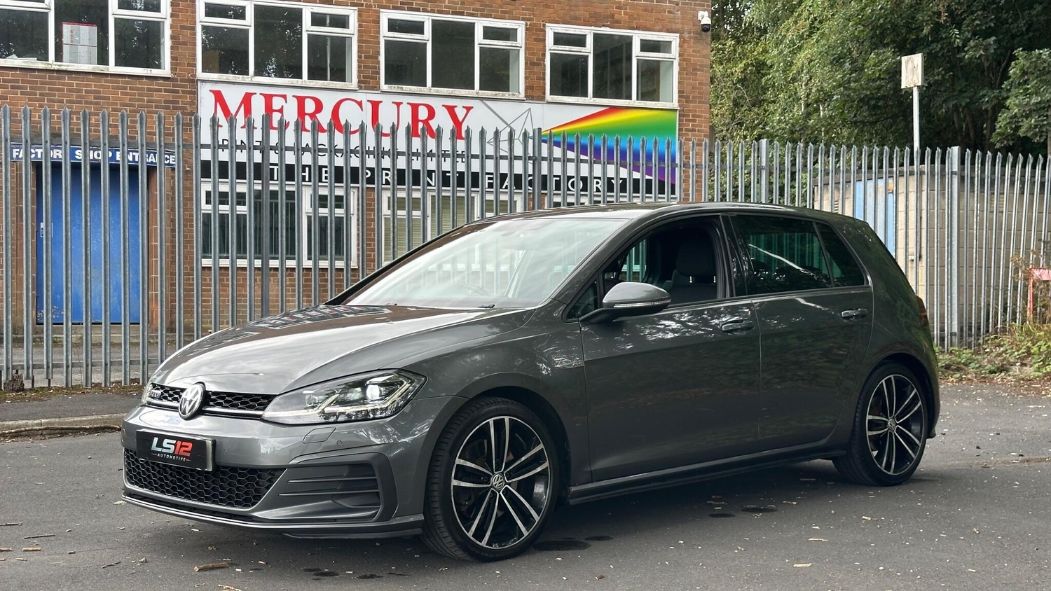 [ berth ]Volkswagen Golf
