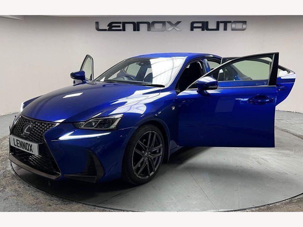 [ berth ]Lexus IS