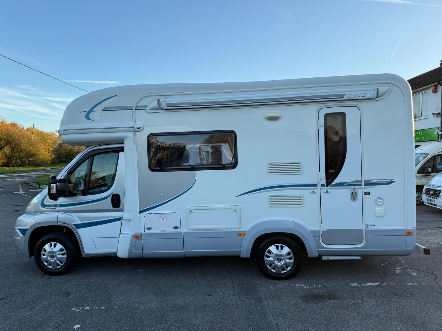 Auto-Trail Tracker EKS Lo-Line Weston-Super-Mare