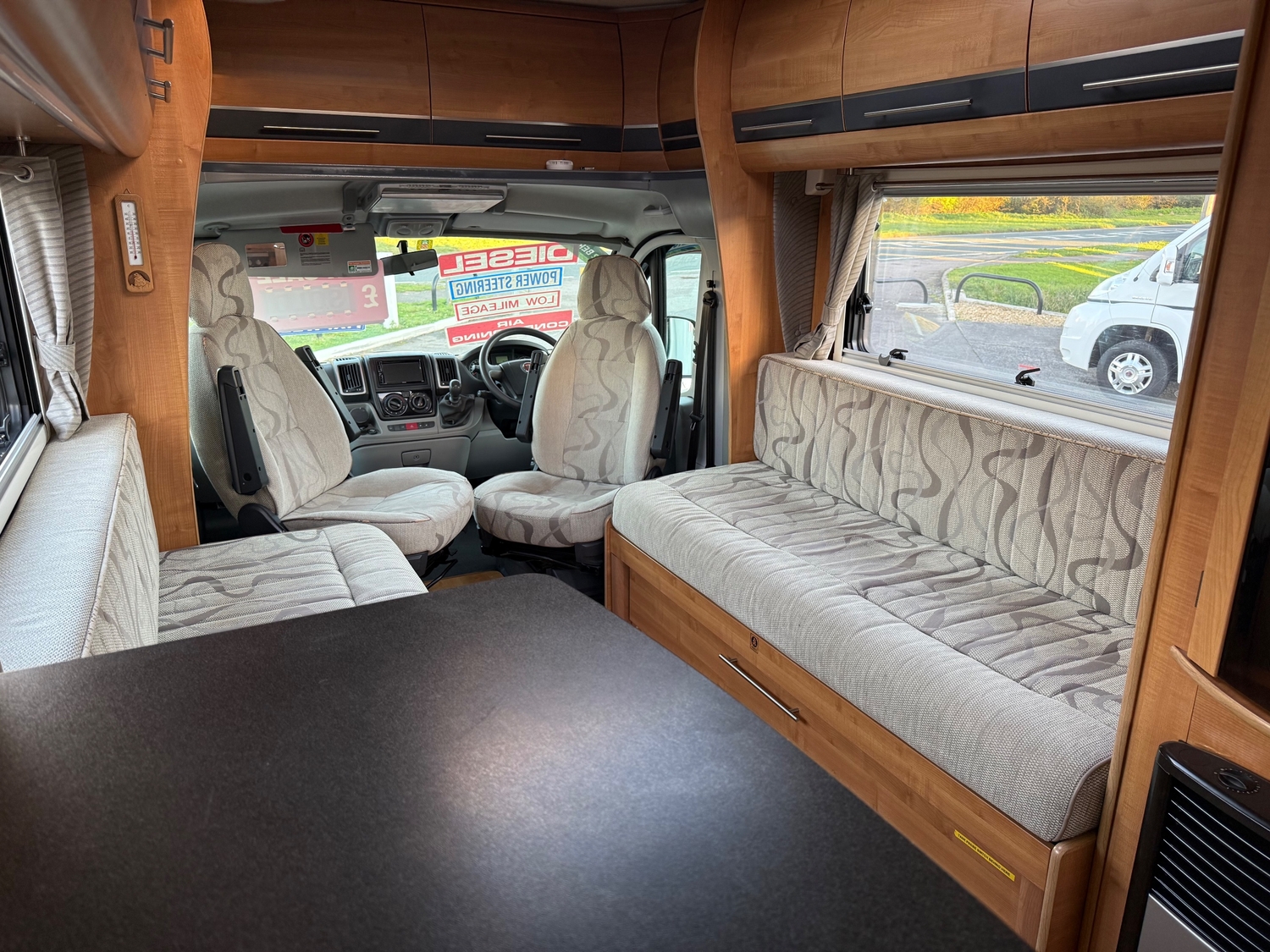 Auto-Trail Tracker EKS Lo-Line 2010 - Motorhomes & Caravans