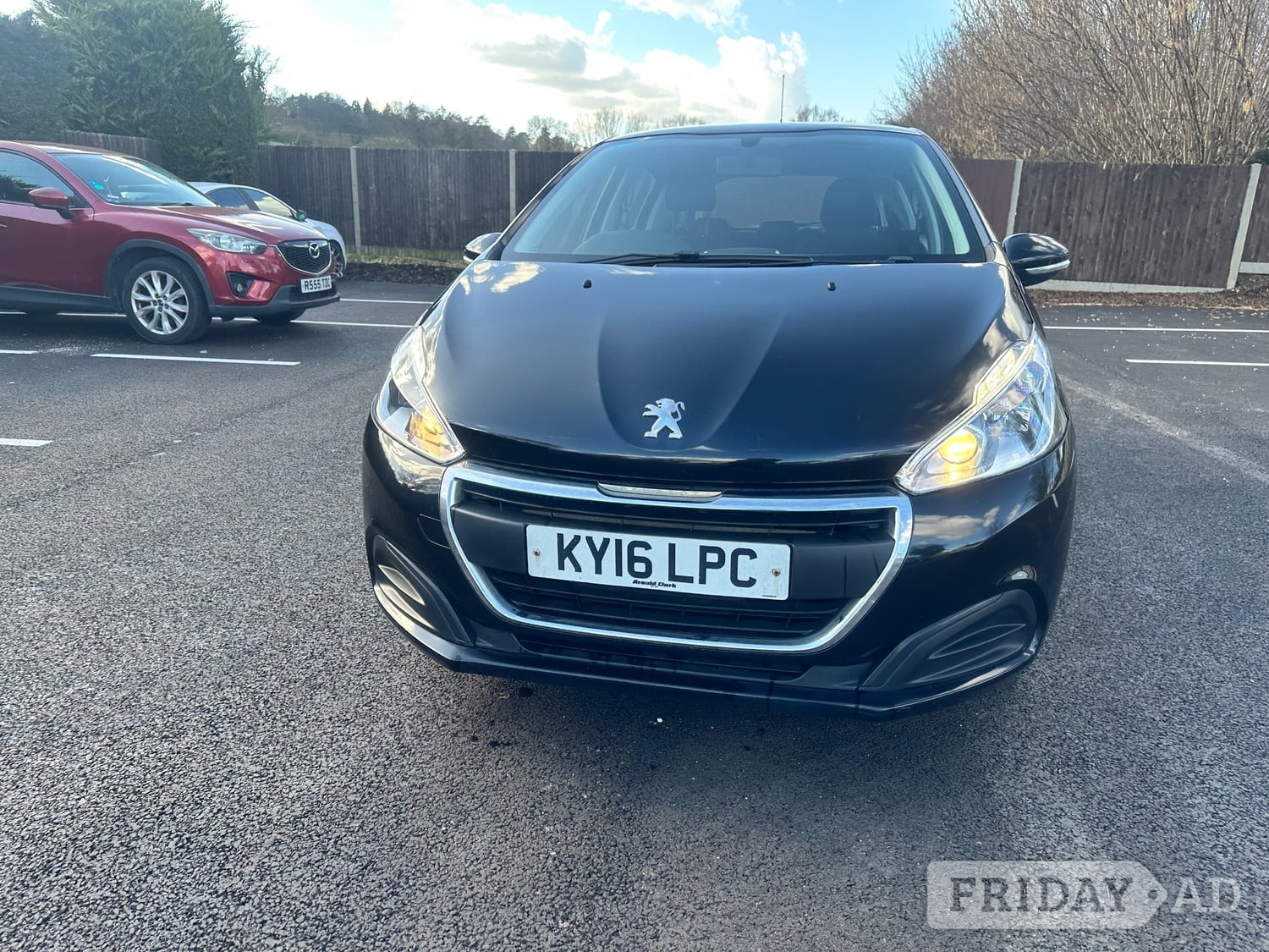 Peugeot 208 2016 - Cars in Slough