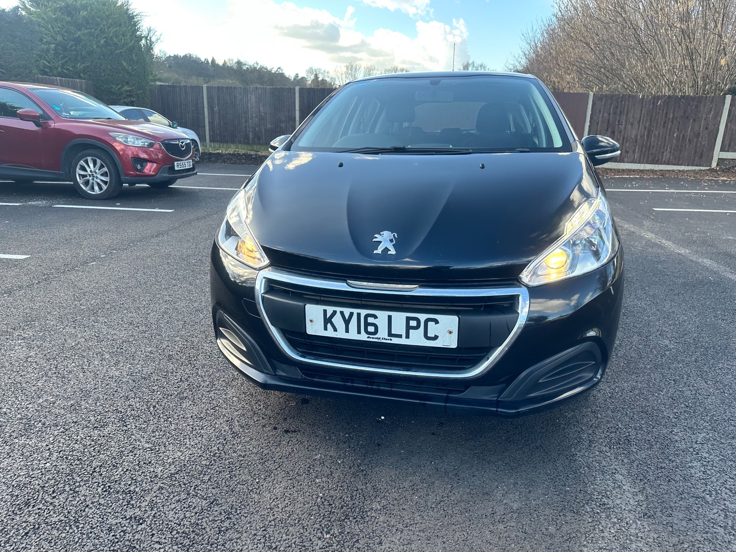 Peugeot 208 2016 - Cars in Slough
