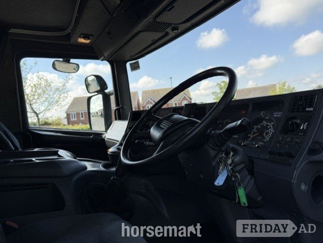 Oakley Supreme  Scania 220  Horsebox - Trailers & Horseboxes