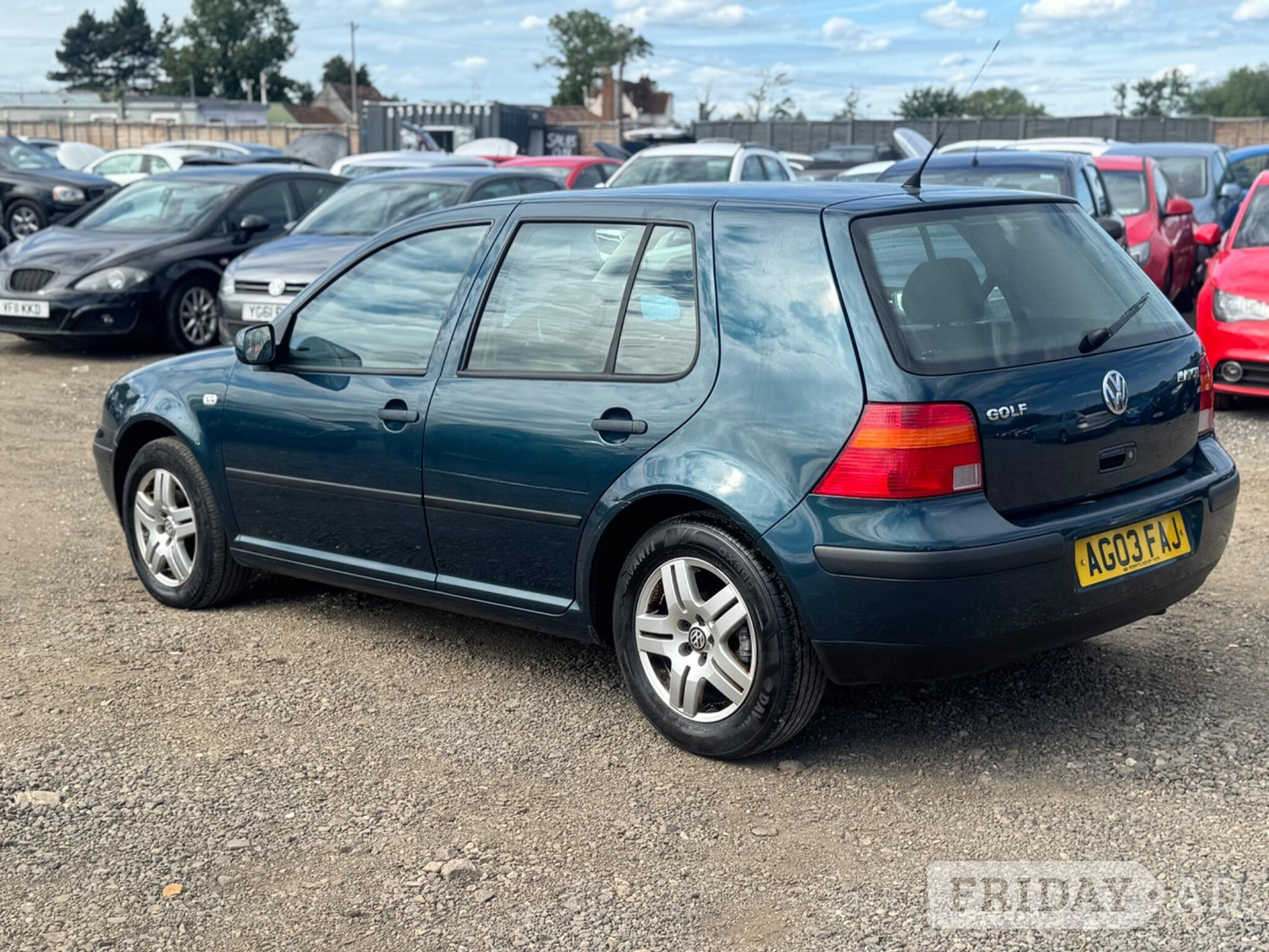 Volkswagen Golf 2003 - Cars