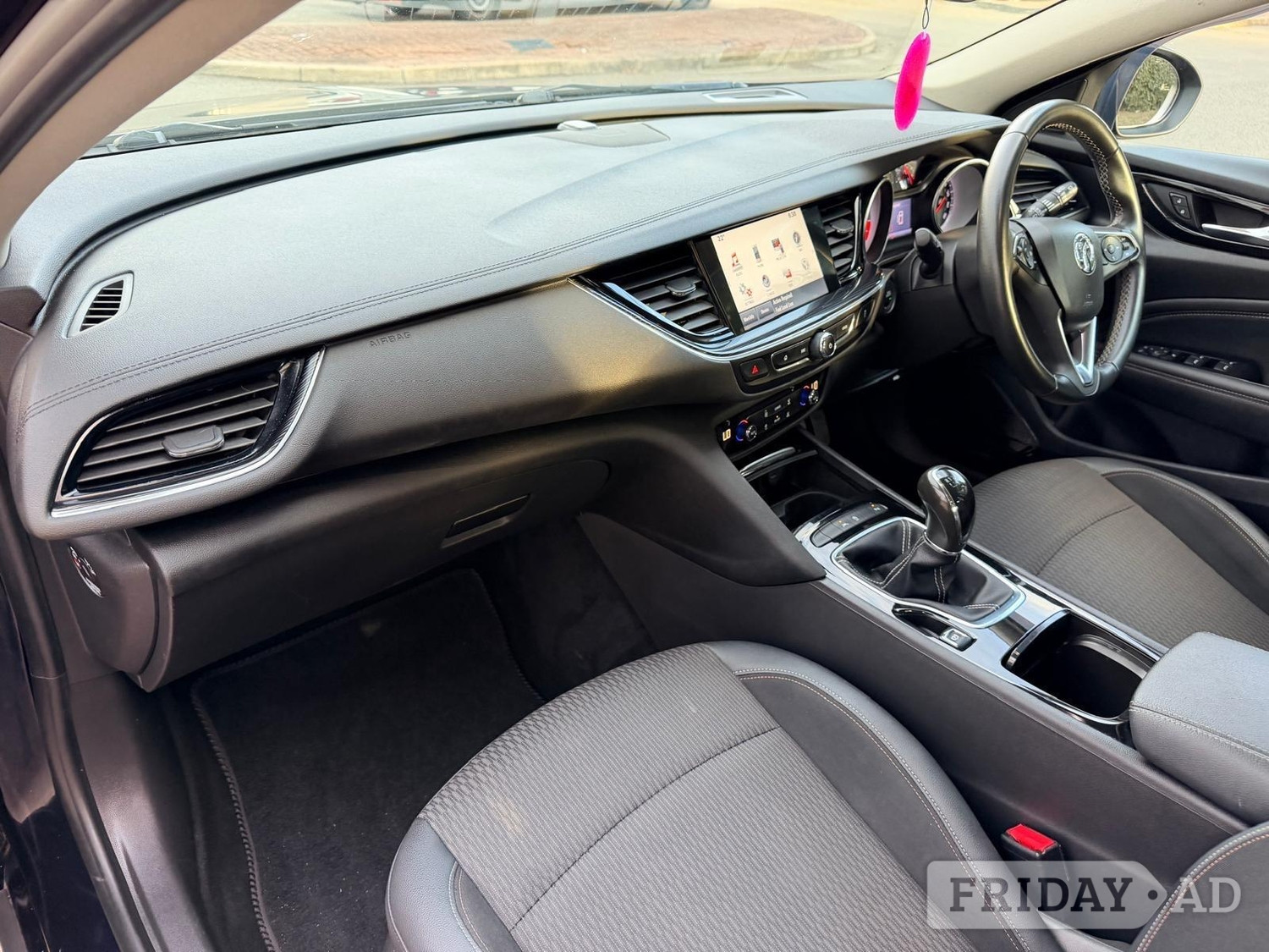 Vauxhall Insignia 2018 - Cars