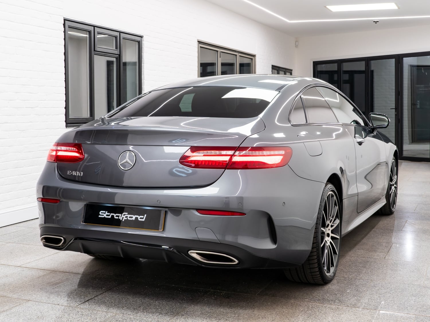 [ berth ]Mercedes-Benz E Class