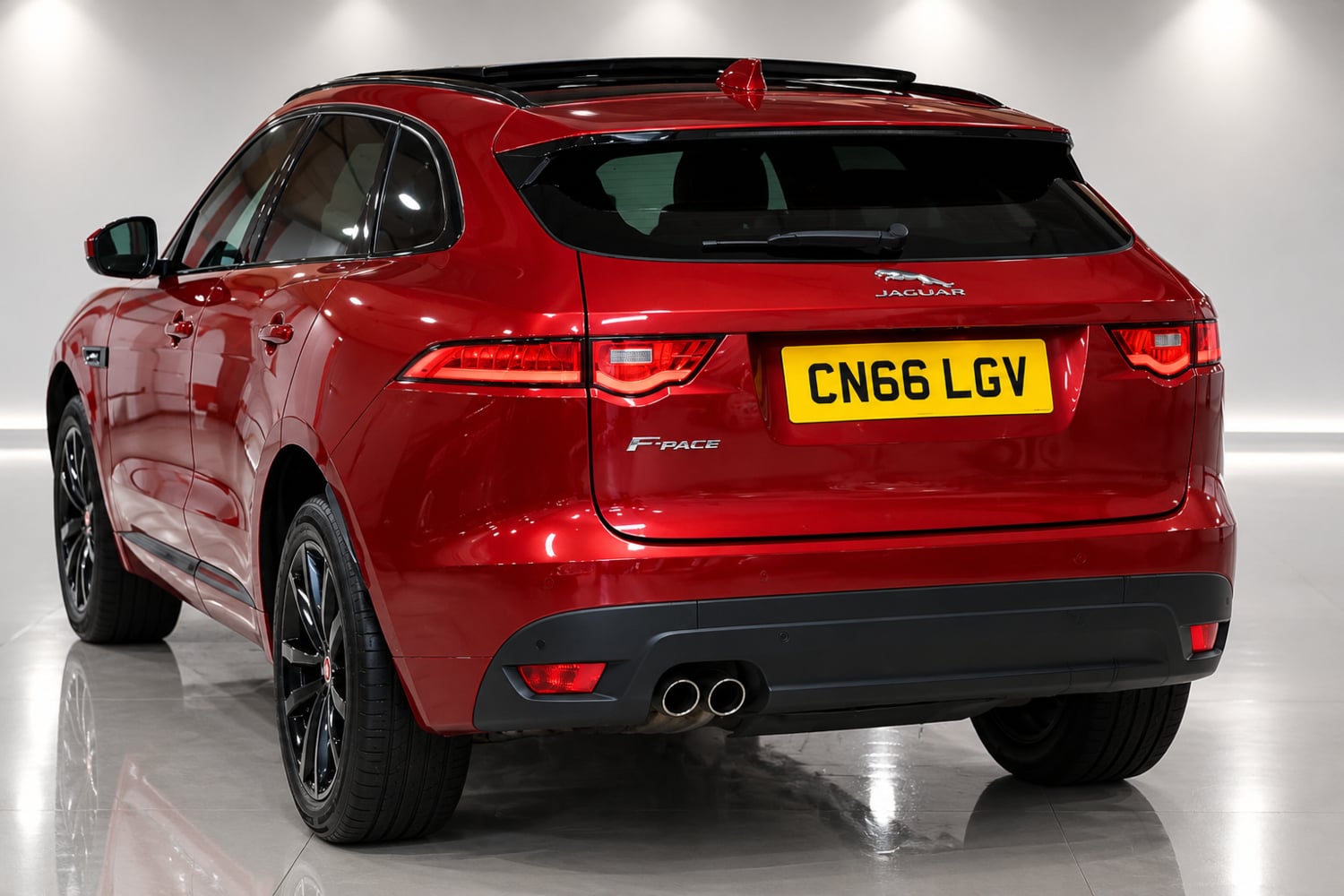 Jaguar F-Pace 2016 - Cars