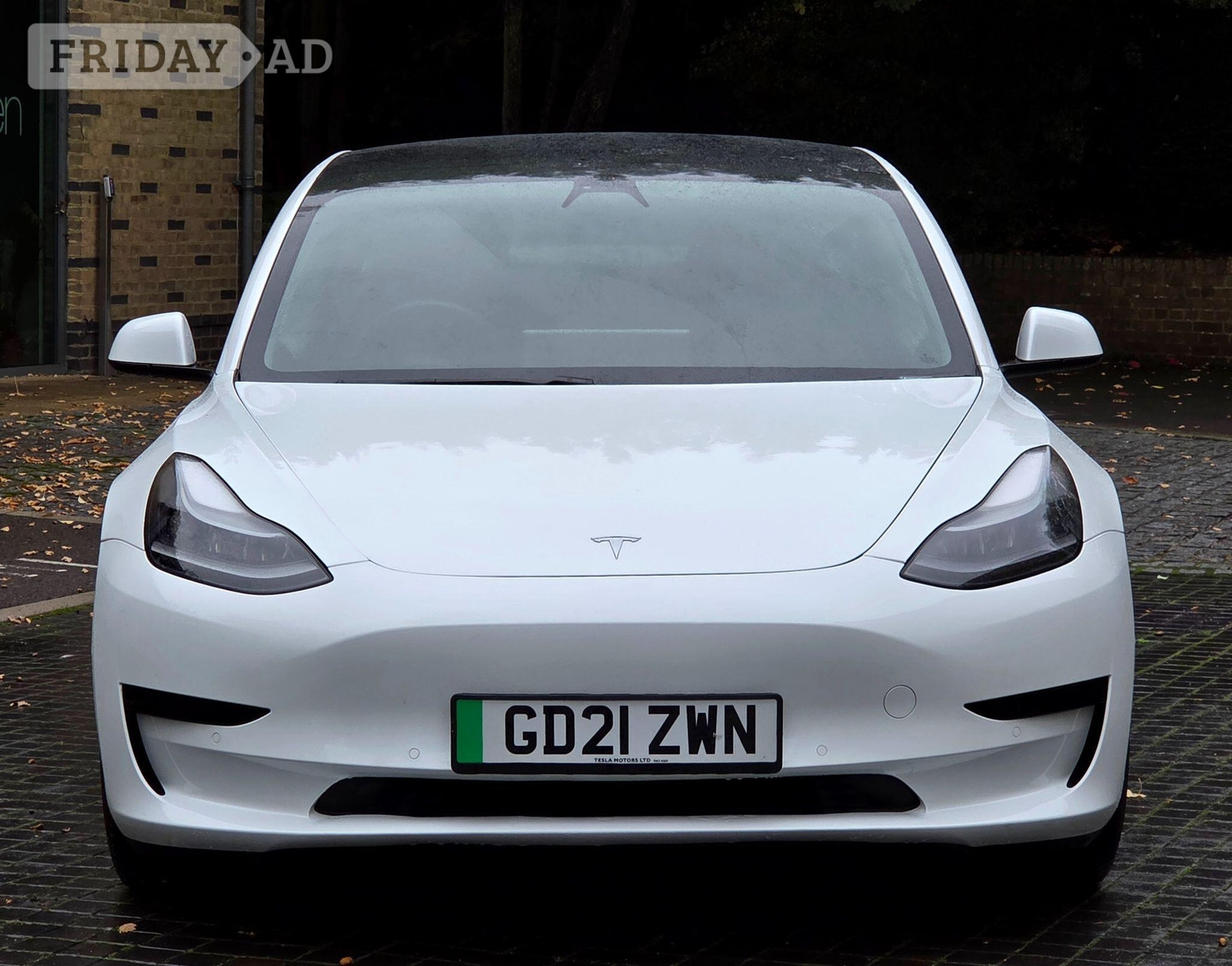 [ berth ]Tesla Model 3