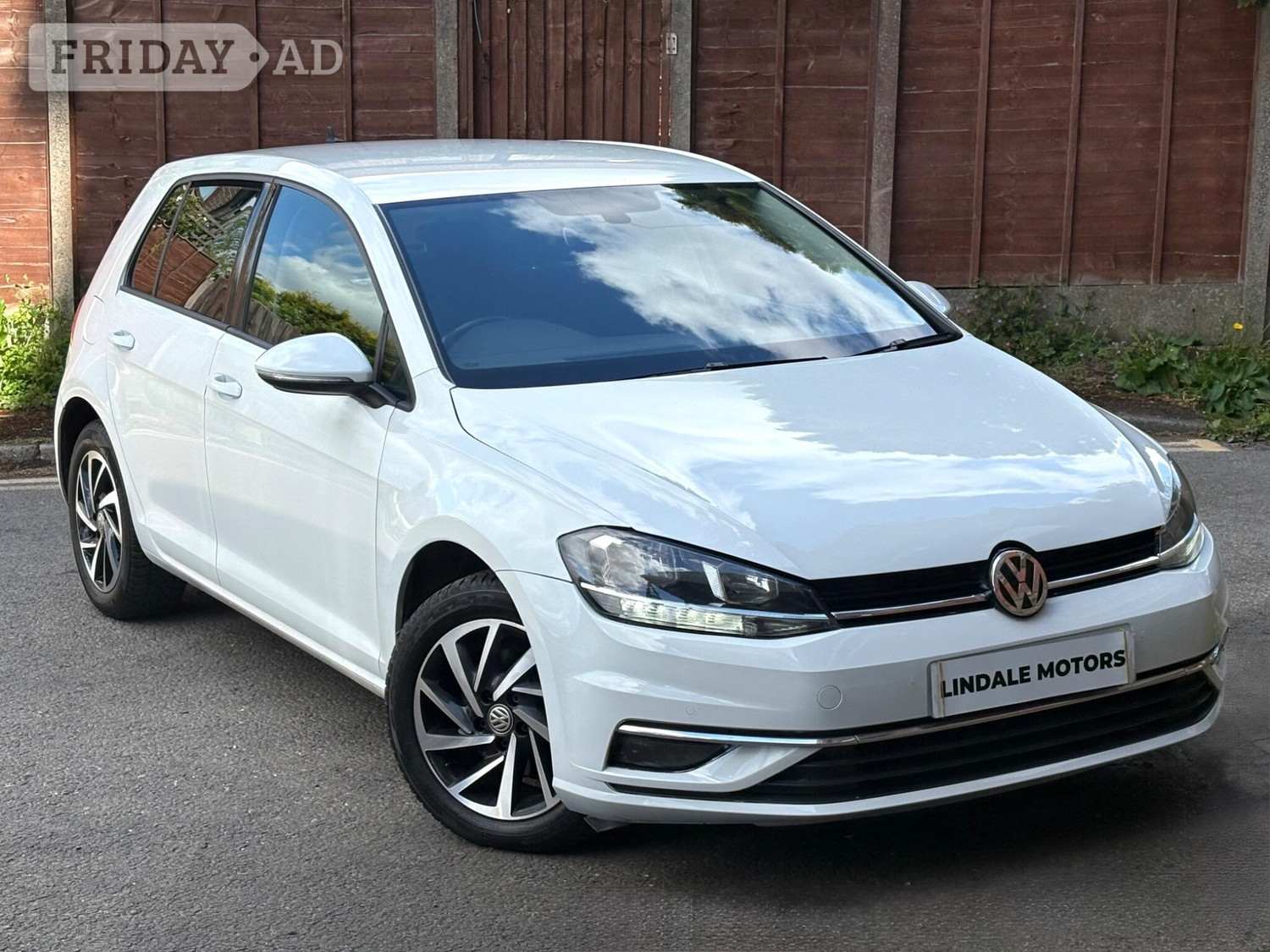 Volkswagen Golf 2019 in Oldham