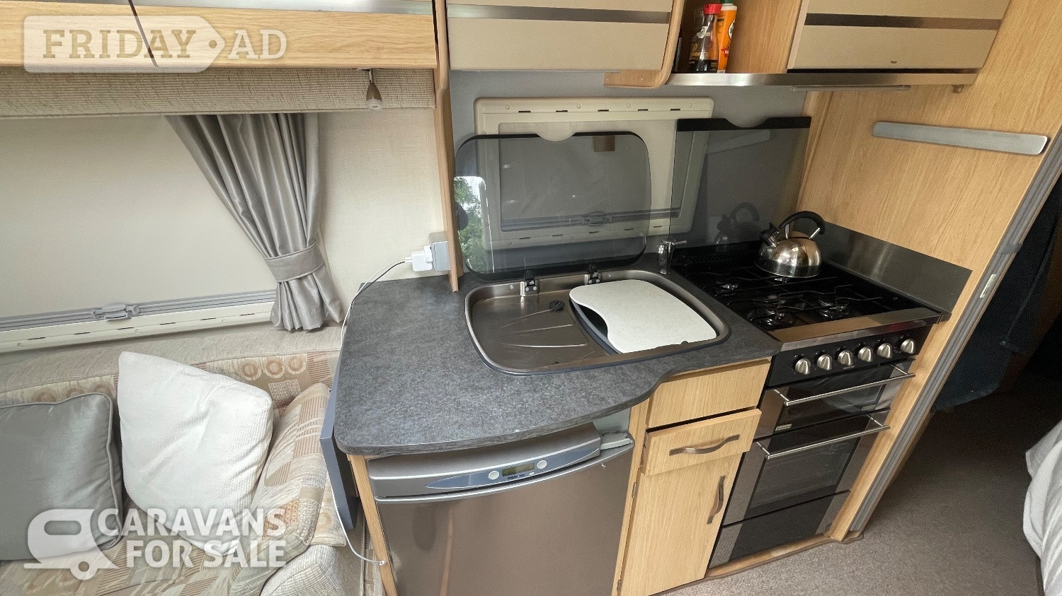 [ berth ]Coachman Pastiche 560