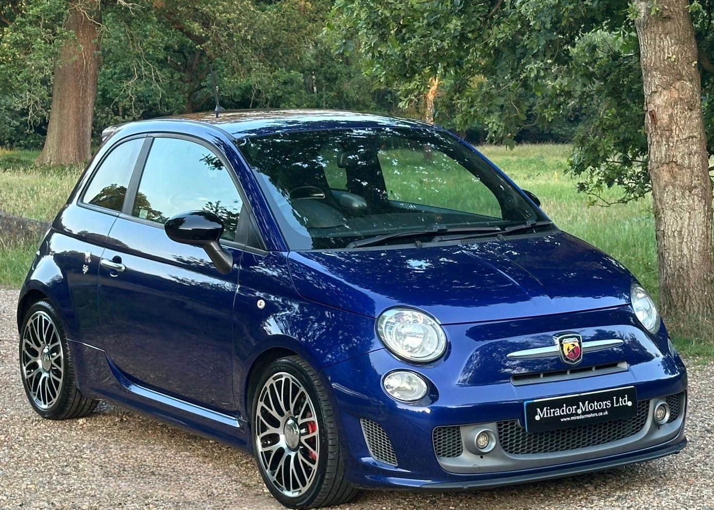 [ berth ]Abarth 595