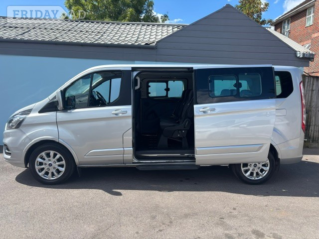 Ford Tourneo Custom 2018 - Cars in Southampton