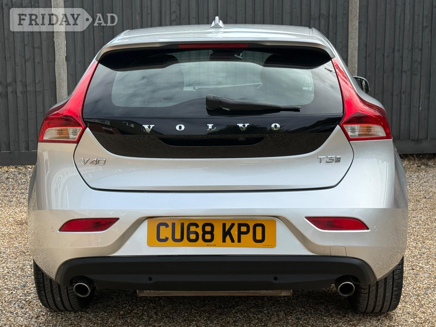 Volvo V40 2018 - Cars in Crowthorne