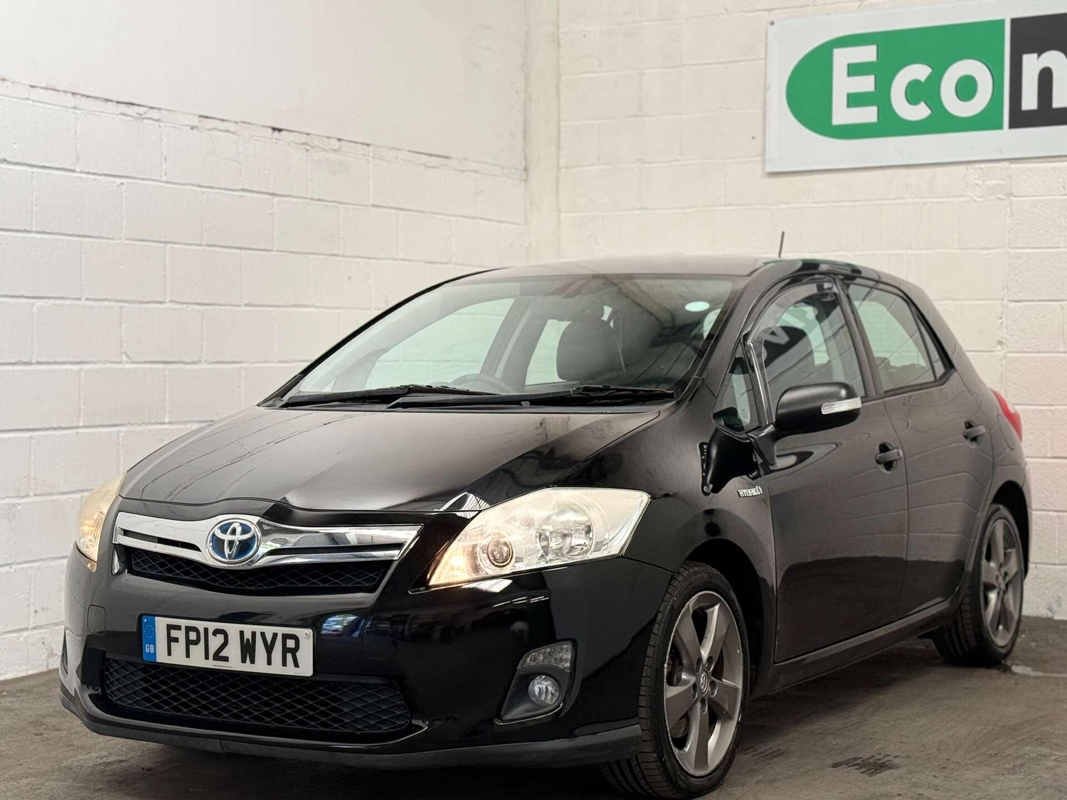 Toyota Auris 2012 - Cars in Uxbridge