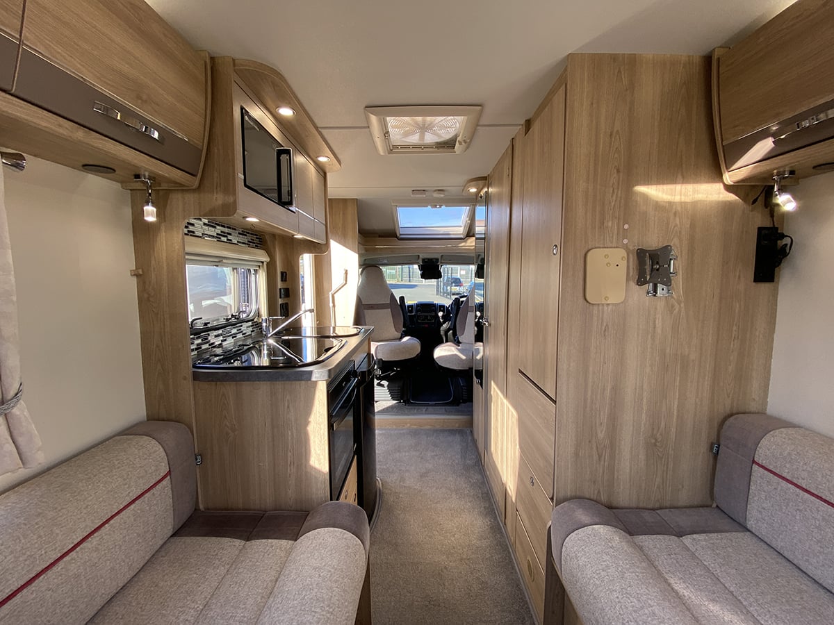 Elddis Majestic 120 Newark