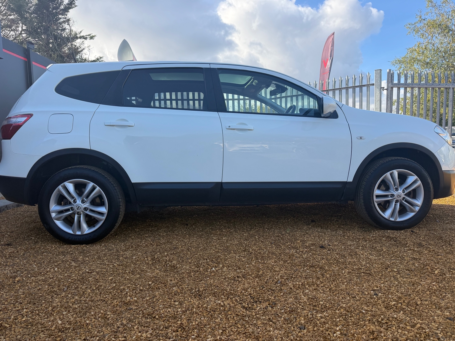 [ berth ]Nissan Qashqai+2