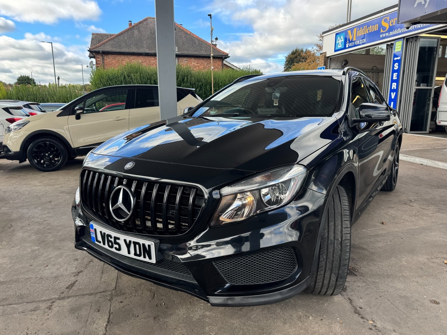 [ berth ]Mercedes-Benz GLA