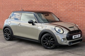 Mini Hatch 2018