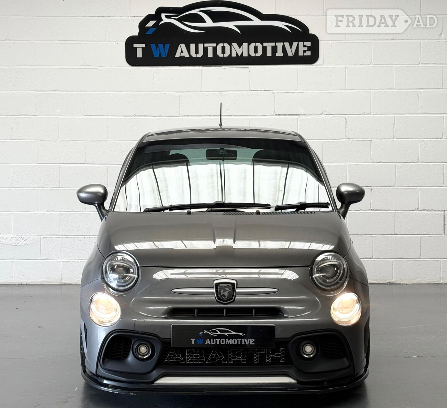 [ berth ]Abarth 595