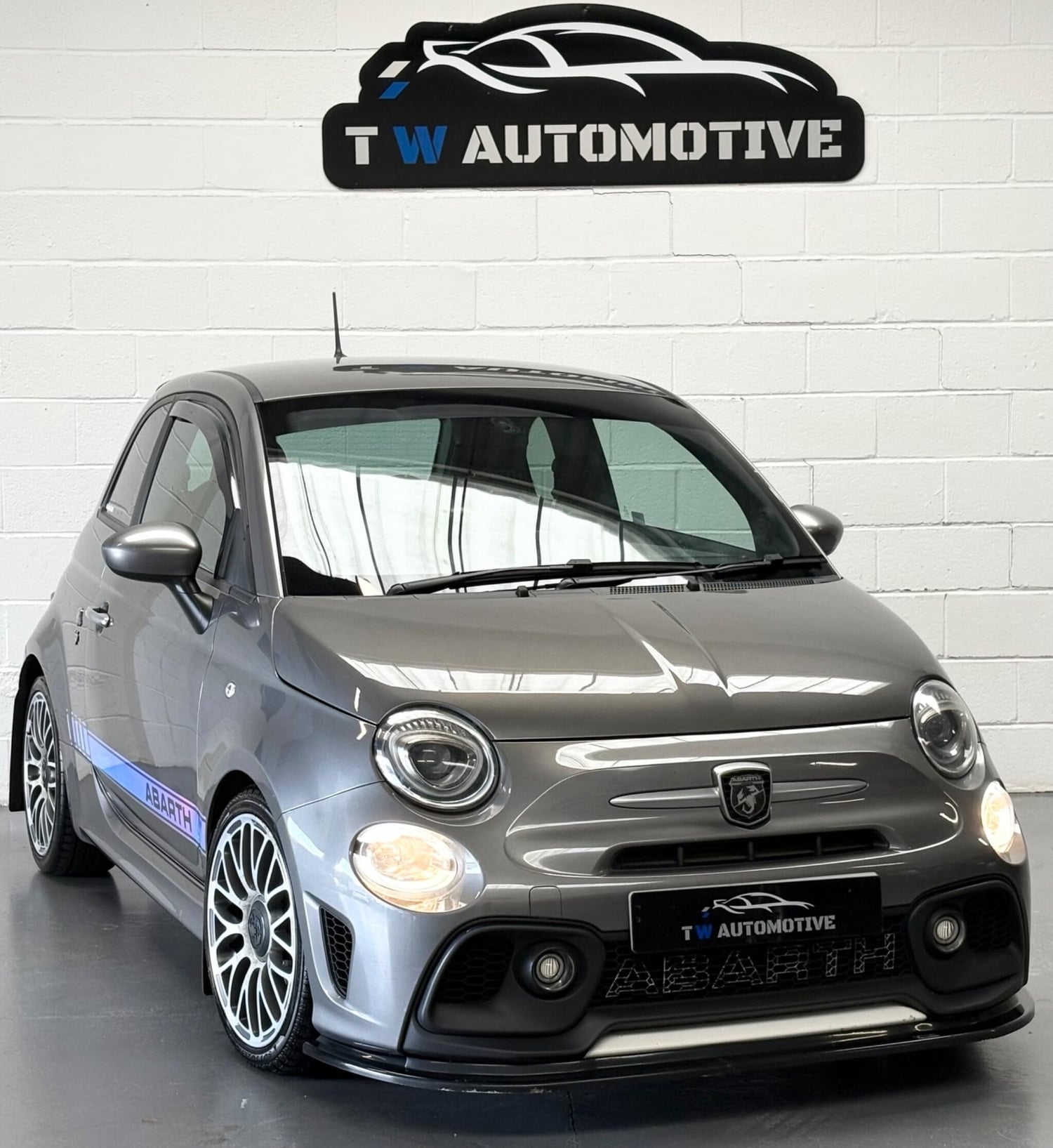 Abarth 595 2018 - Cars