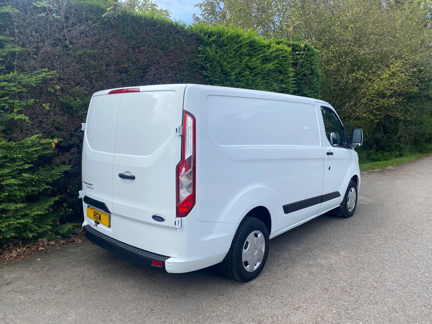 [ berth ]Ford Transit Custom