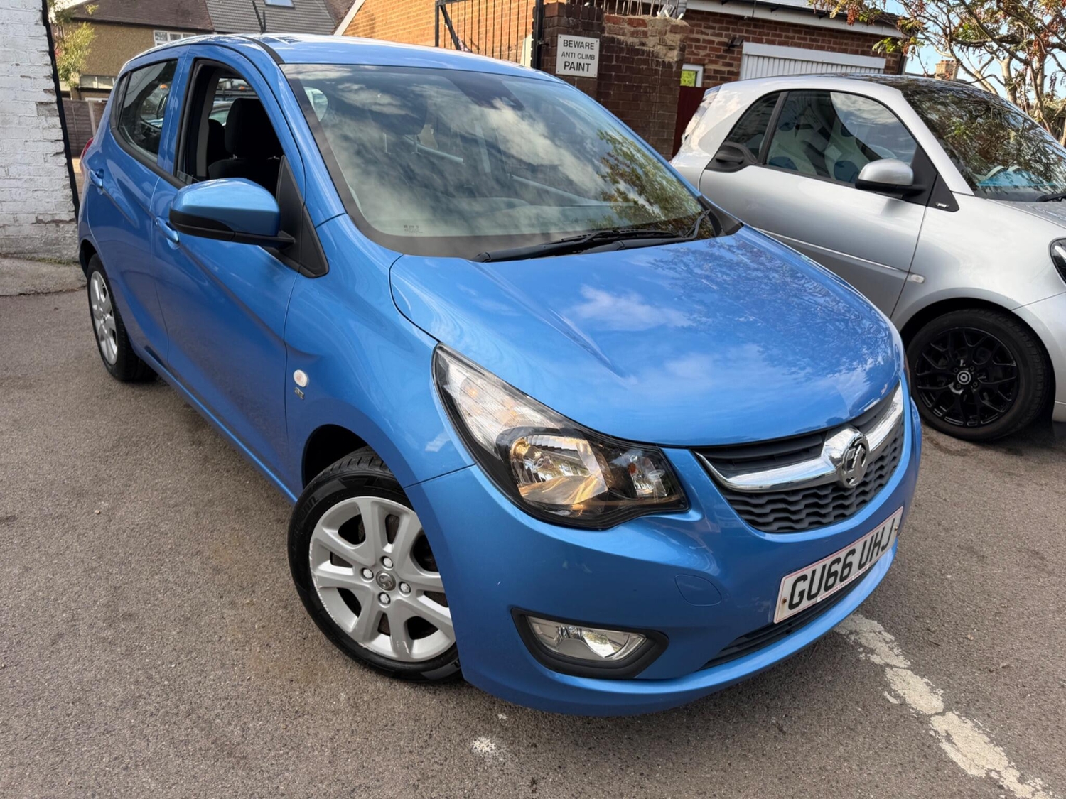 Vauxhall Viva 2016 - Cars in Sutton