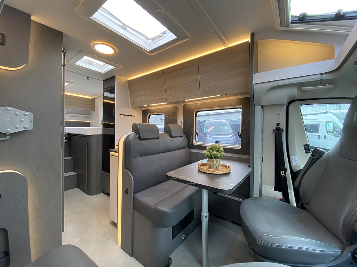 Etrusco T 6900 SB 2027 for sale - Motorhomes & Caravans