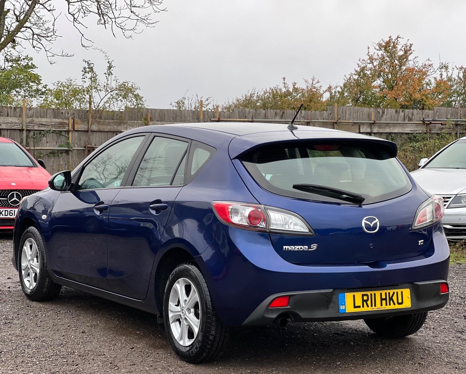 Mazda 3 2011 - Cars