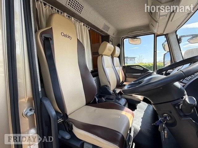 Oakley Supreme Iveco Eurocargo 75E18 Horsebox - Trailers & Horseboxes in Banbury