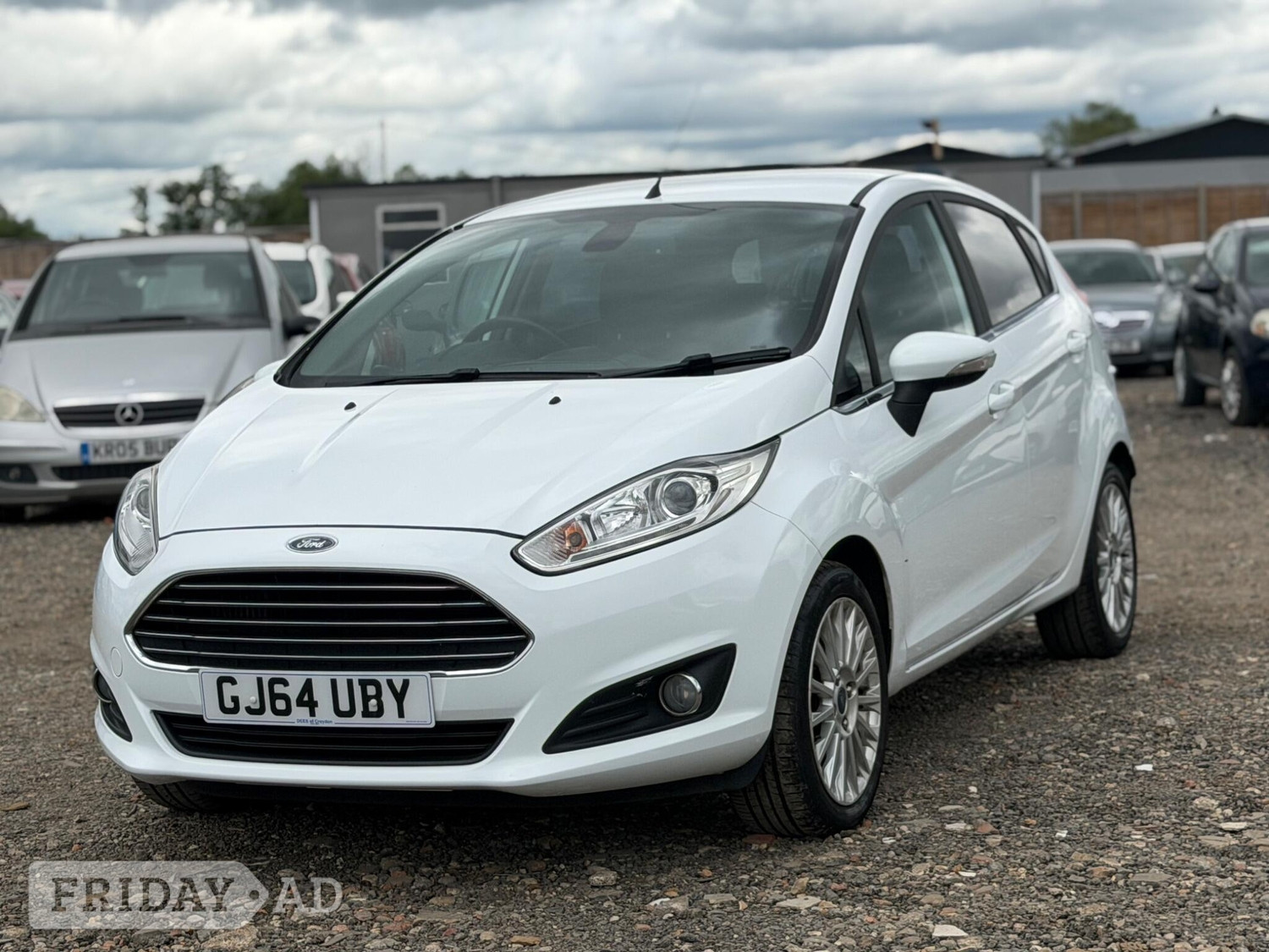 [ berth ]Ford Fiesta