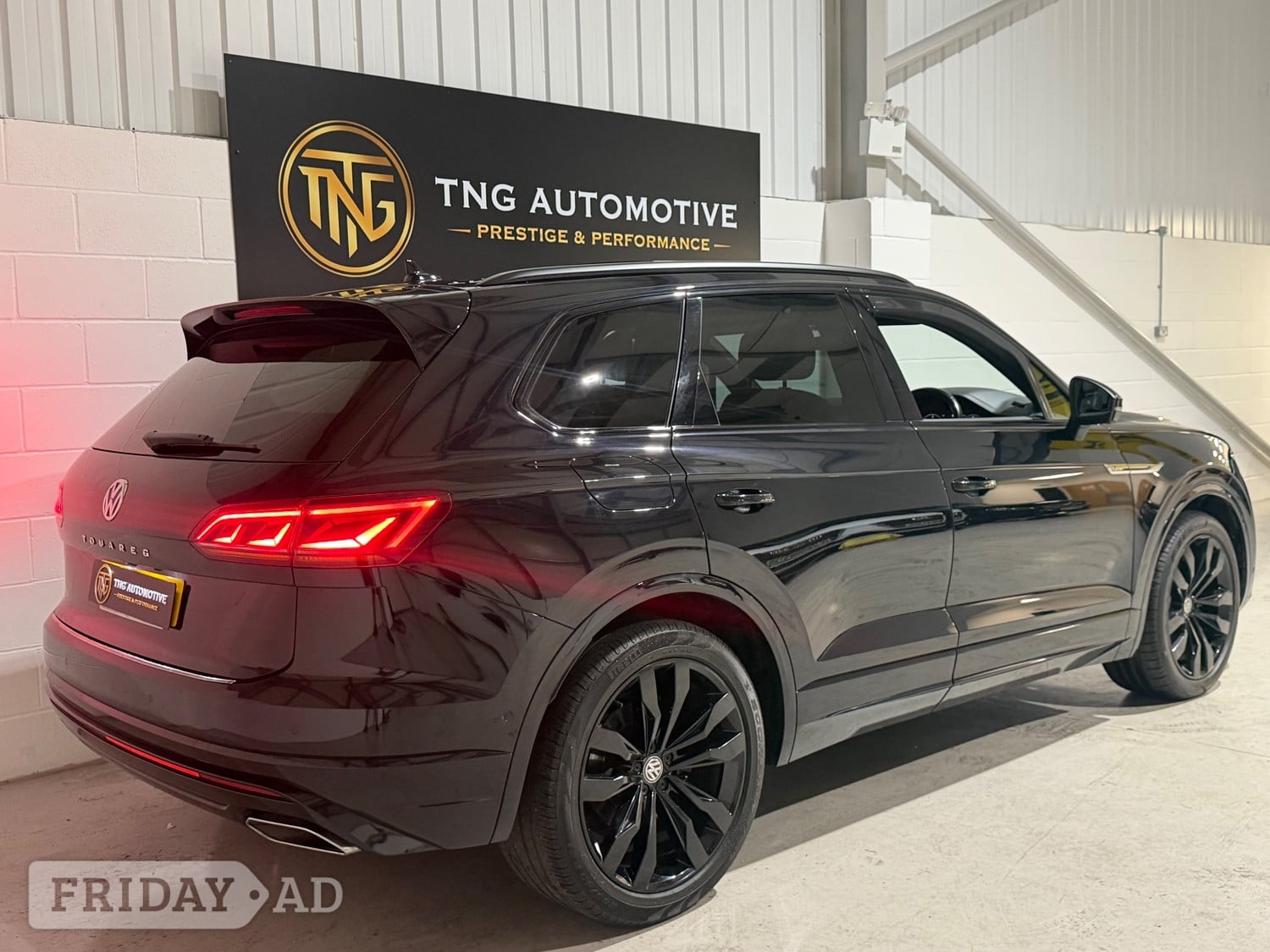 Volkswagen Touareg 2020 - Cars