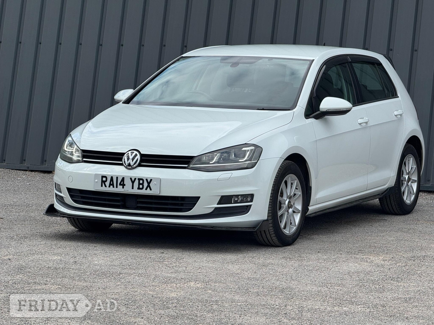 Volkswagen Golf 2014 - Cars in Farnham