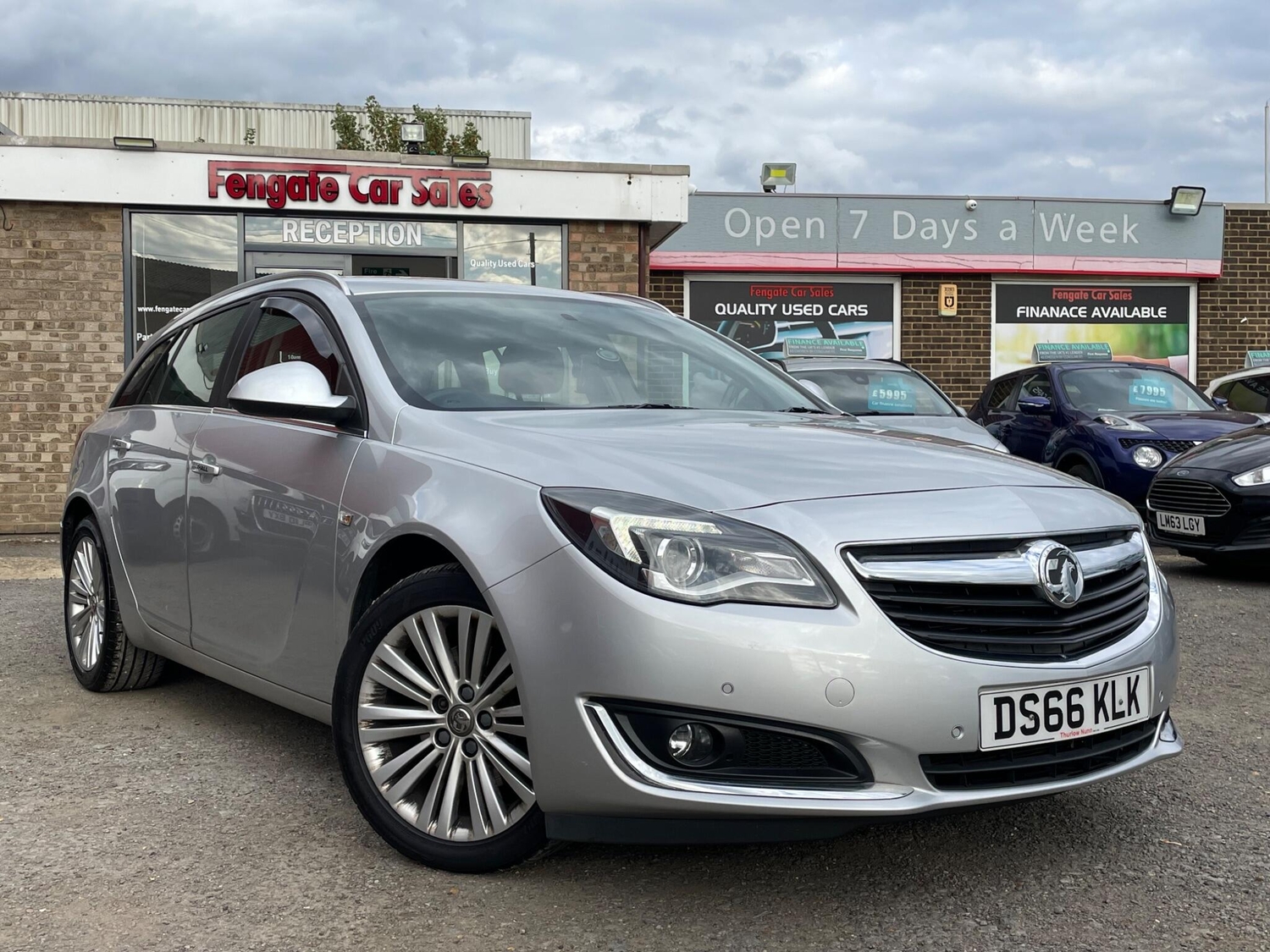 [ berth ]Vauxhall Insignia