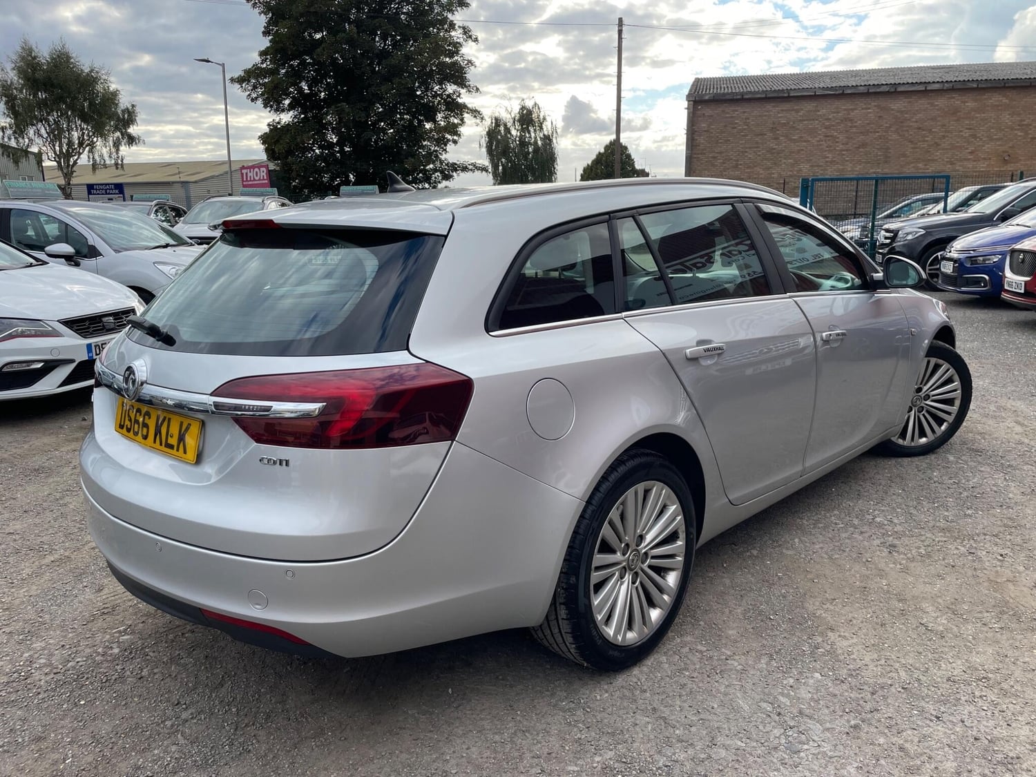 Vauxhall Insignia 2016 - Cars