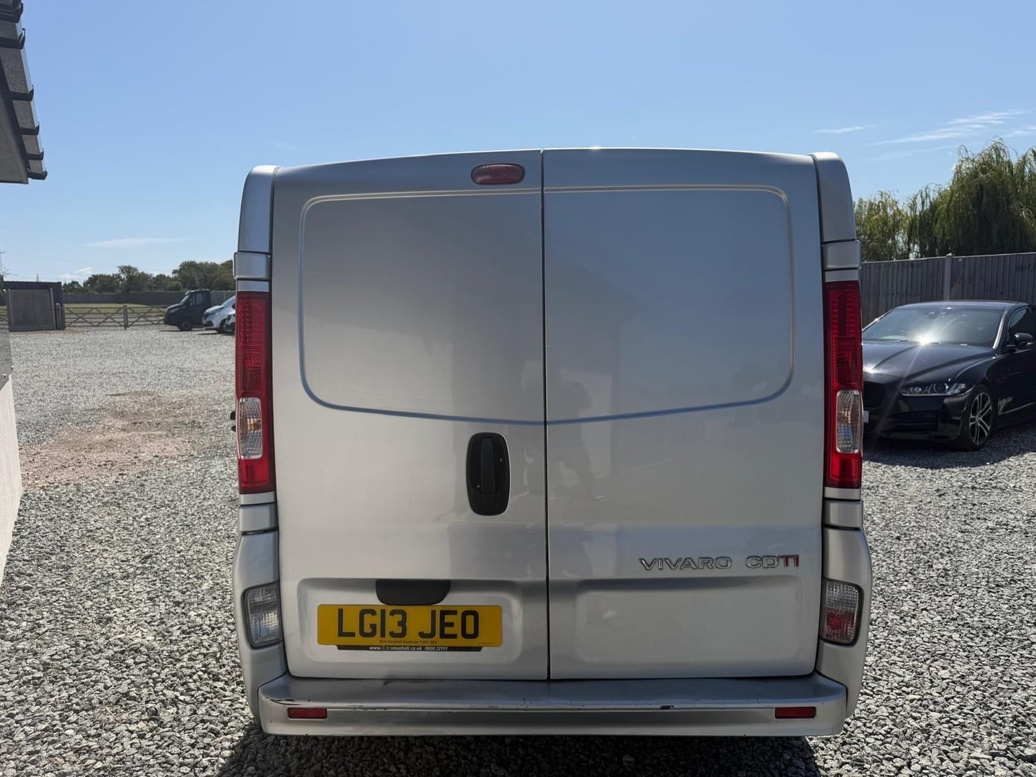 Vauxhall Vivaro 2013 - Vans & Commercial Vehicles