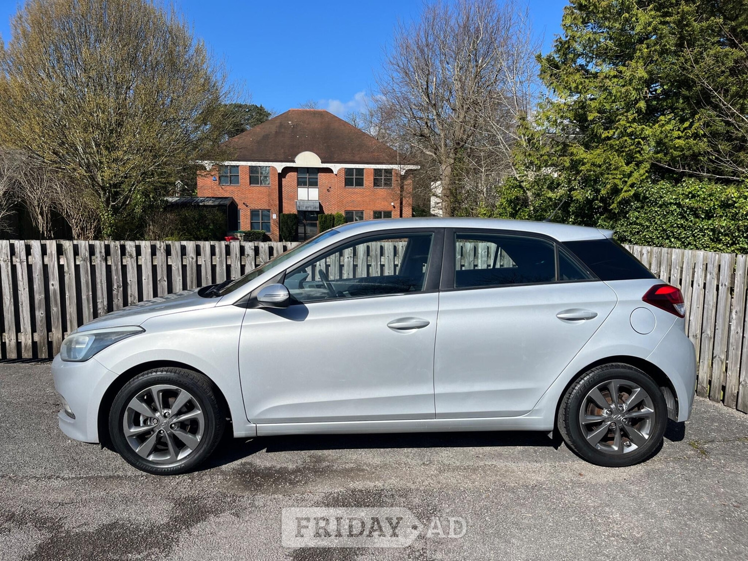 [ berth ]Hyundai i20