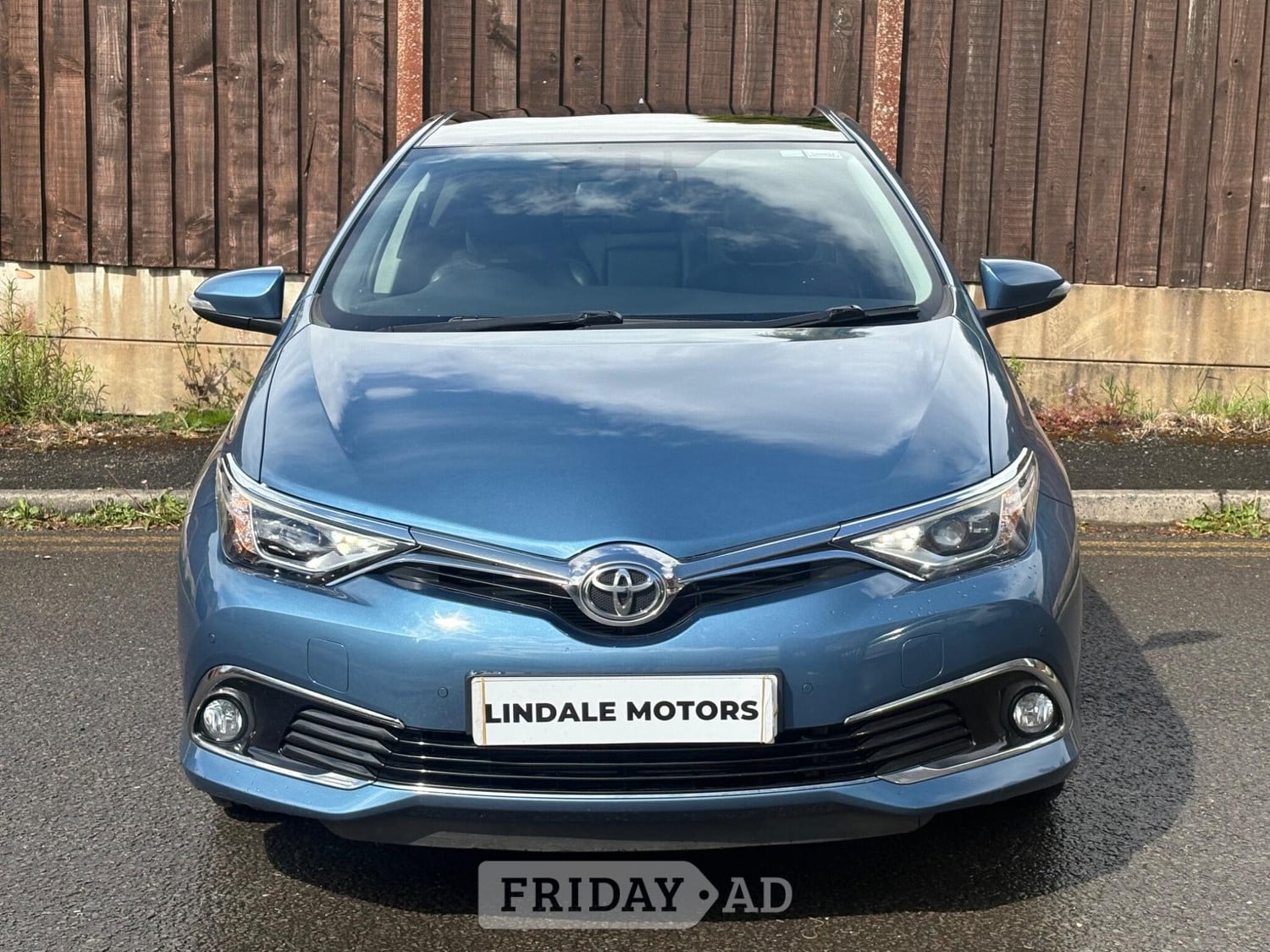 Toyota Auris Oldham