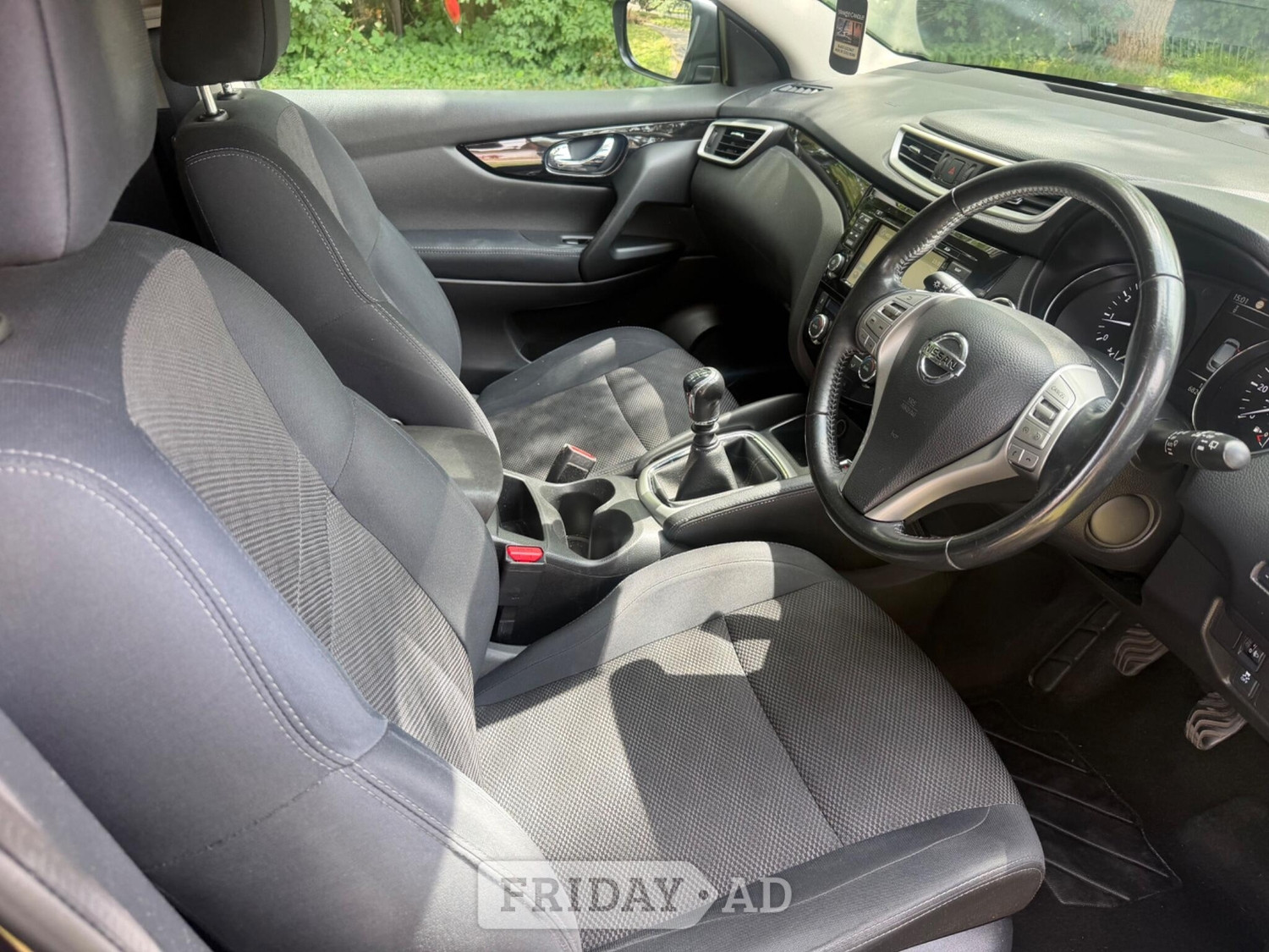 Nissan Qashqai 2015 - Cars