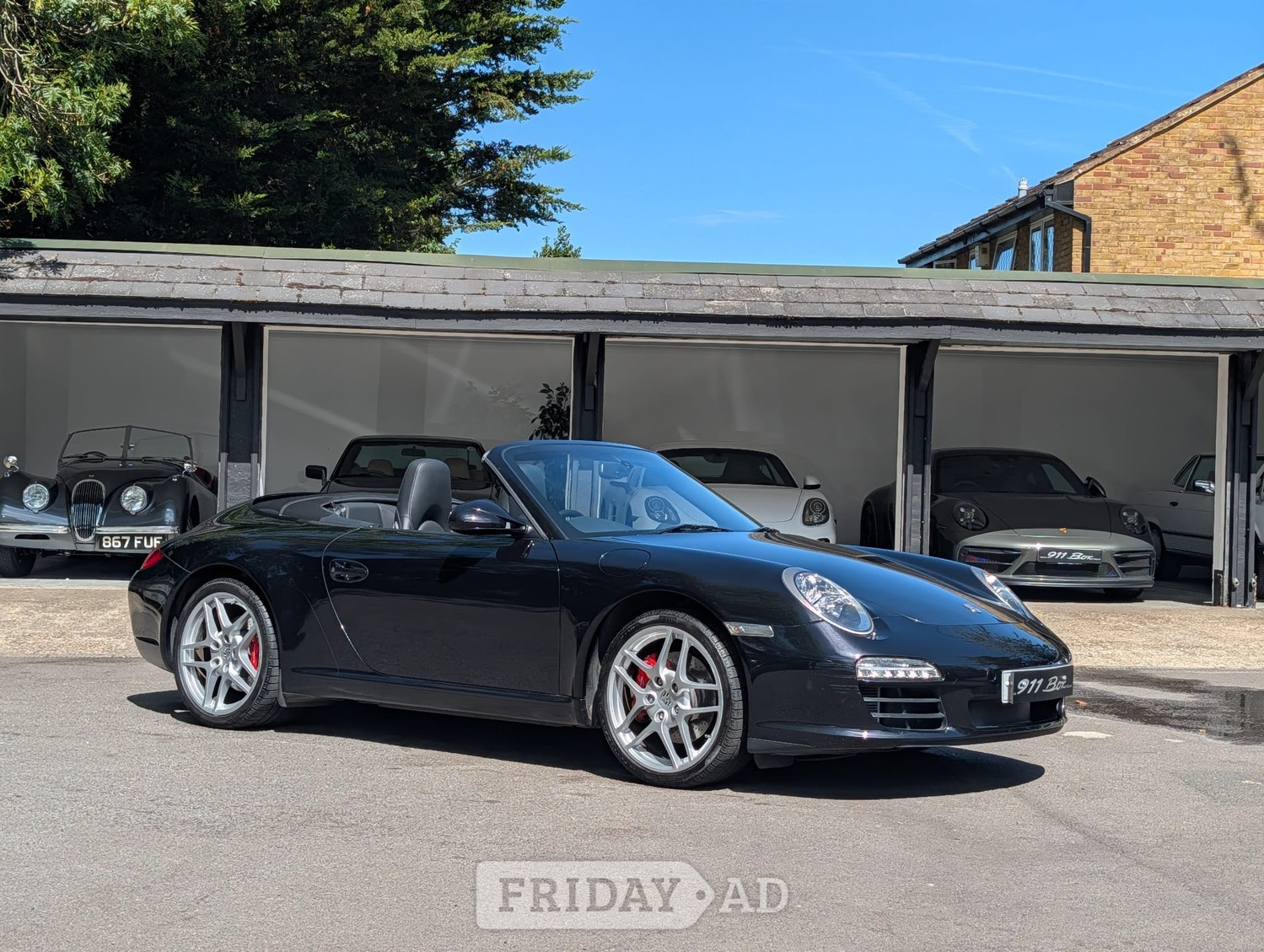 Porsche 911 2010 in Bromley