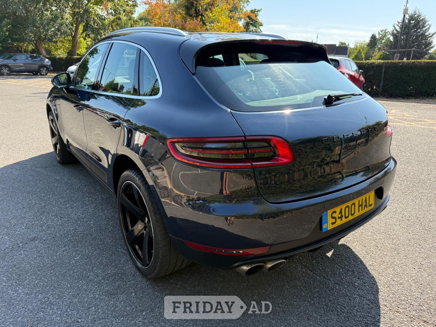 [ berth ]Porsche Macan