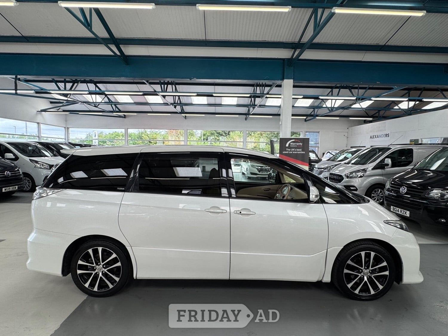 Toyota Estima 2024 - Cars
