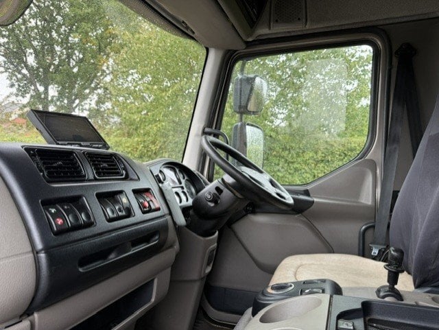 JM Horseboxes Transporter Model DAF LF 12 Ton Automatic Horsebox - Trailers & Horseboxes in Banbury