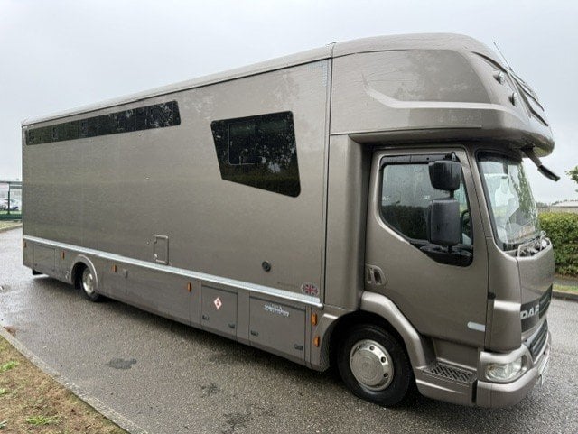 JM Horseboxes Transporter Model DAF LF 12 Ton Automatic Horsebox - Trailers & Horseboxes