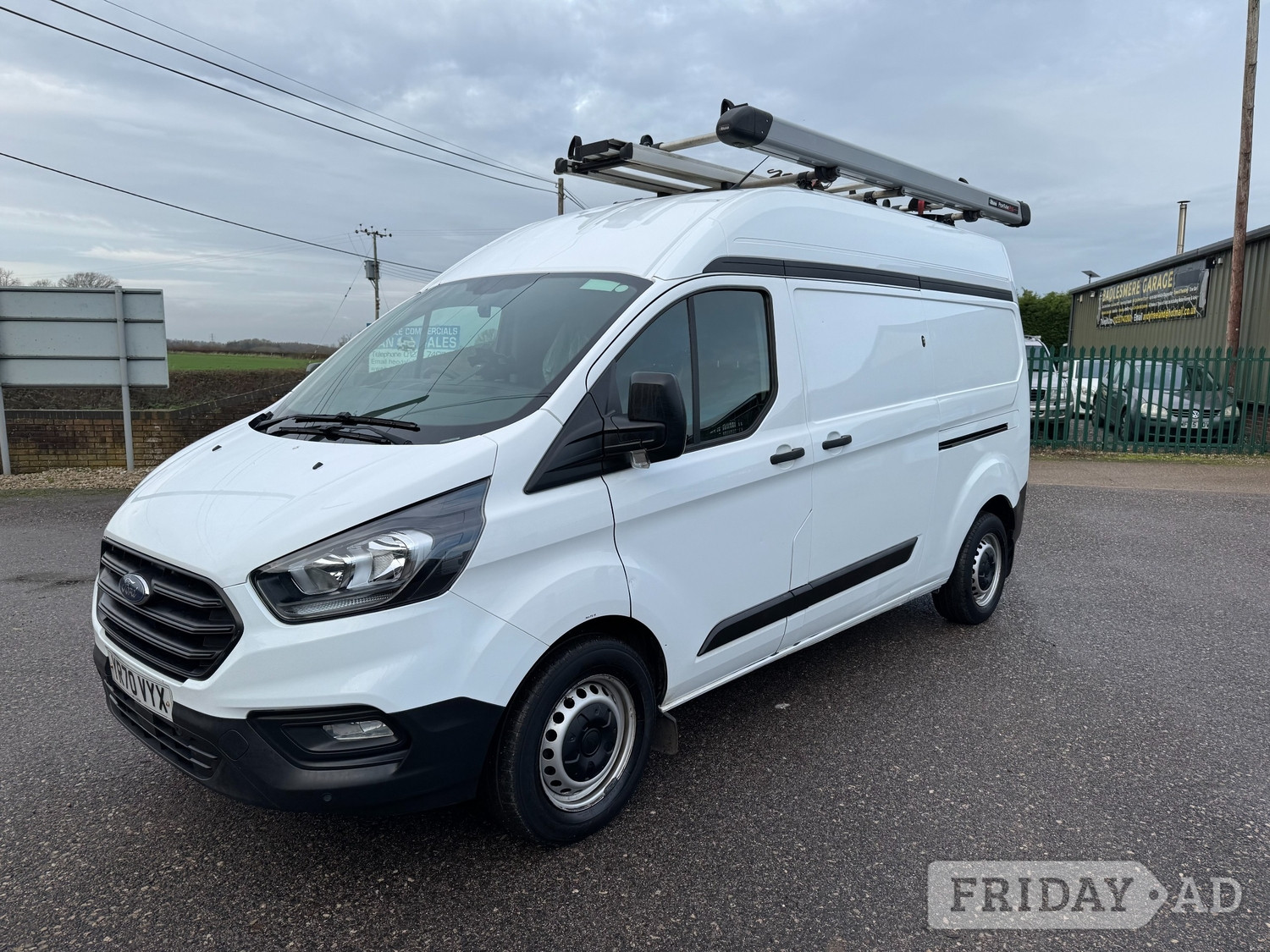 [ berth ]Ford Transit Custom