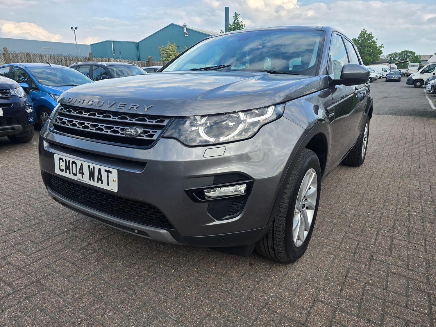 [ berth ]Land Rover Discovery Sport