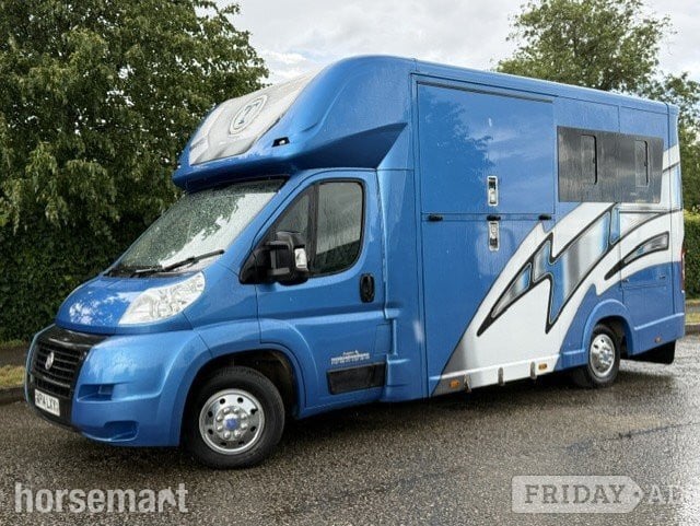Tatton Elite model fiat Ducato Horsebox in Banbury